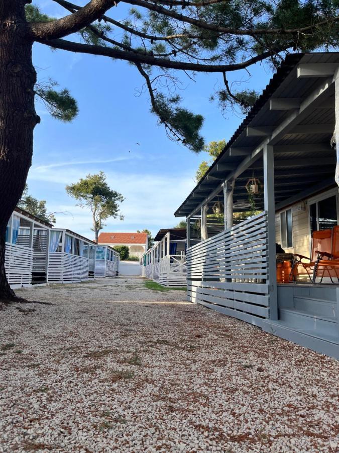 פריבלאקה Dalmacia Mobile Homes And Caravans At The Beach מראה חיצוני תמונה