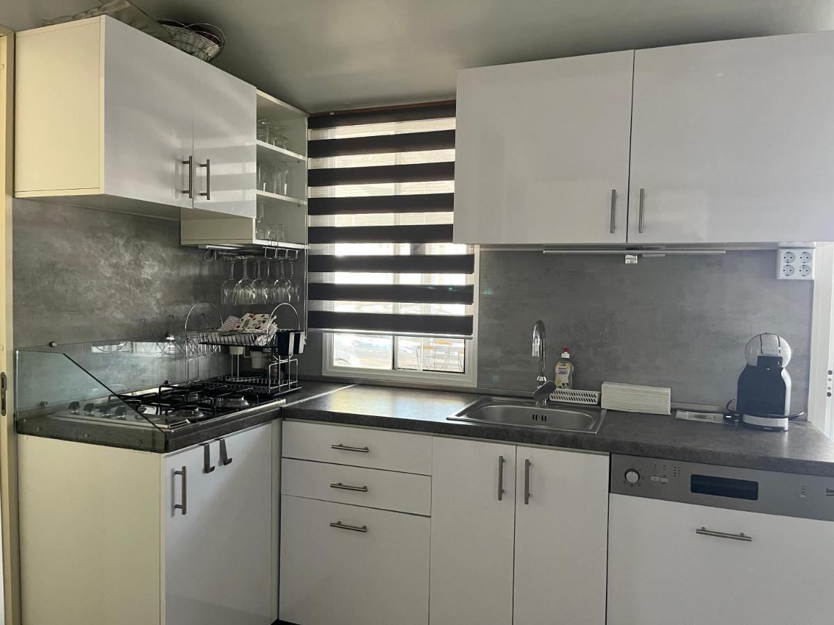 פריבלאקה Dalmacia Mobile Homes And Caravans At The Beach מראה חיצוני תמונה